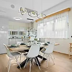 Palma - Am Fuer 6 Personen By Interhome Pula