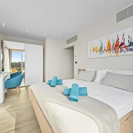 Palma - Am Fuer 6 Personen By Interhome Πούλα