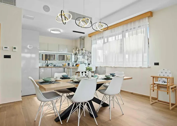 Palma - Am Fuer 6 Personen By Interhome Πούλα