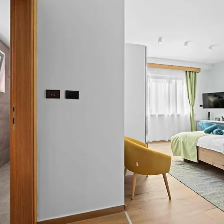 Palma - Am Fuer 6 Personen By Interhome Pula