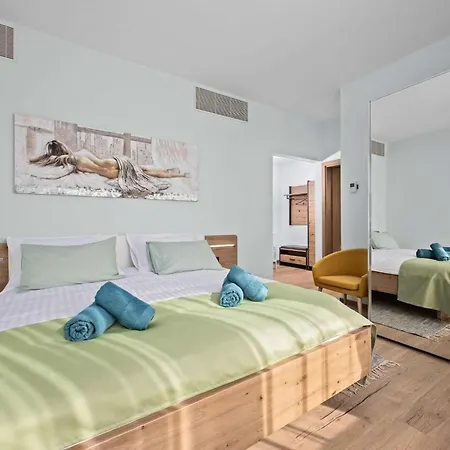 Palma - Am Fuer 6 Personen By Interhome Tatil Evi Pula