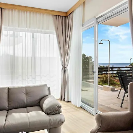 Palma - Am Fuer 6 Personen By Interhome Tatil Evi Pula