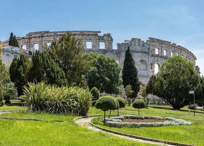 Palma - Am Fuer 6 Personen By Interhome Pula